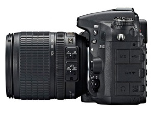 Nikon-D7100-Side